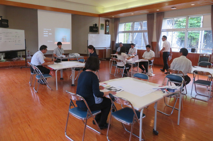 文芸の授業 小学校3年 (4) DSCN0143-300x225.jpg